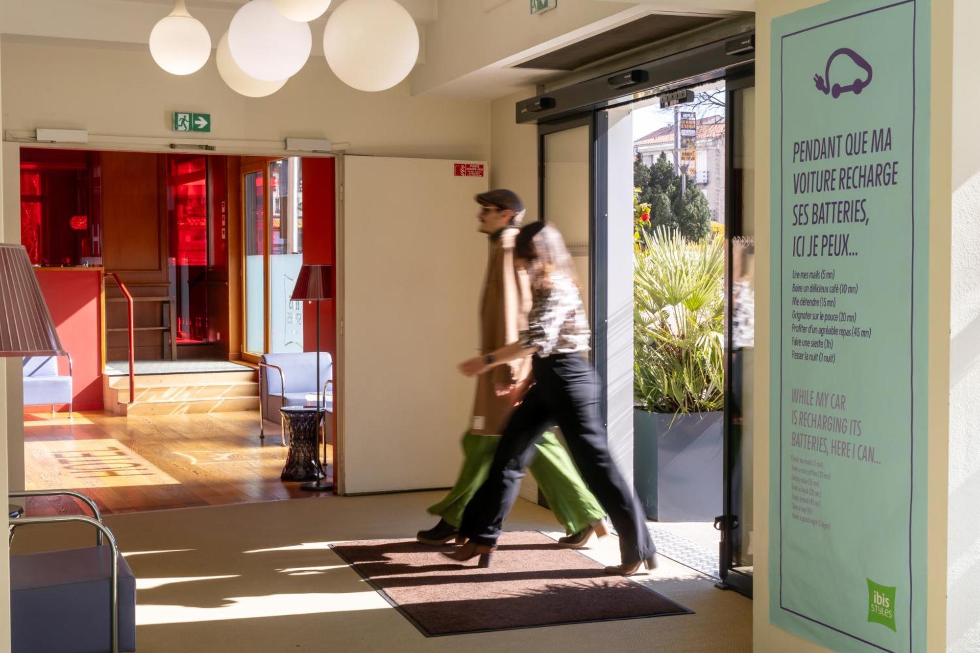 Ibis Styles Le Puy En Velay Hotel Ngoại thất bức ảnh