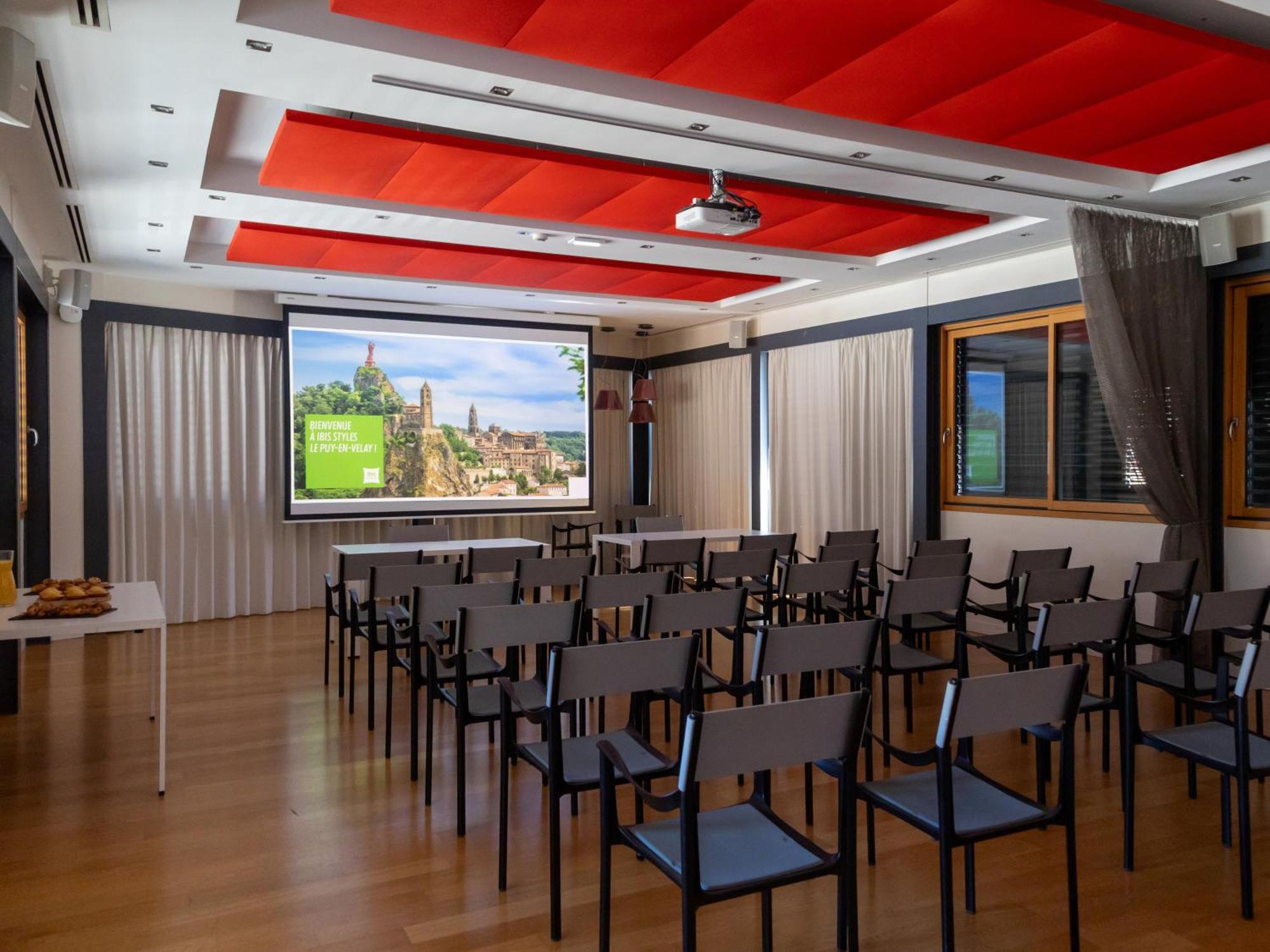 Ibis Styles Le Puy En Velay Hotel Ngoại thất bức ảnh