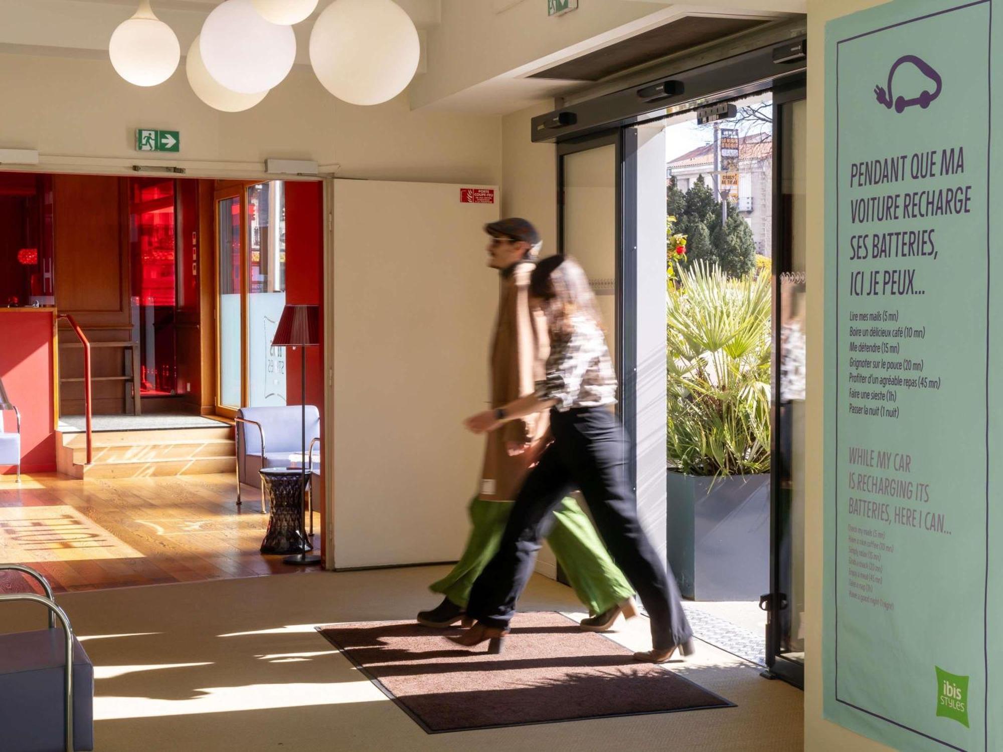 Ibis Styles Le Puy En Velay Hotel Ngoại thất bức ảnh